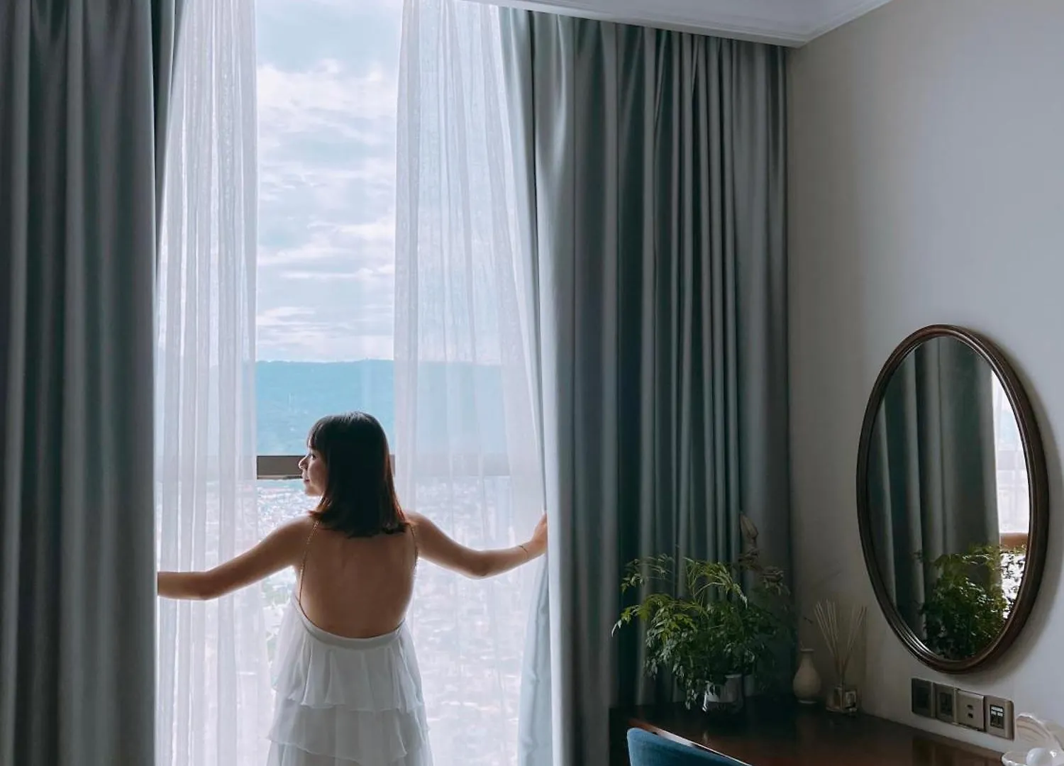Luxury Apartment - Rooftop Swimming Pool - Beach Front - Hinata Apartment Da Nang 0*,